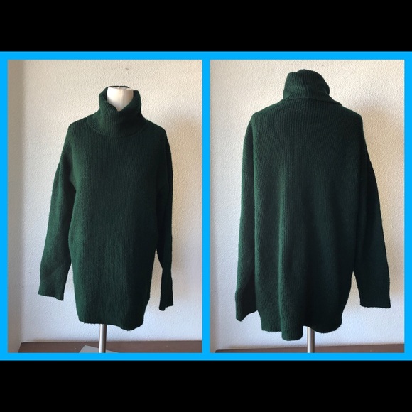 Forever 21 Sweaters - ✨Forever 21 turtle neck sweater
